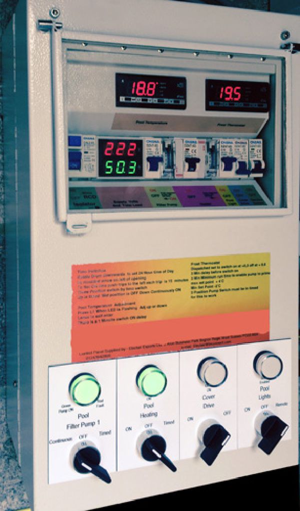 Single phase supply control panel with digital temperature and frost protection thermostats